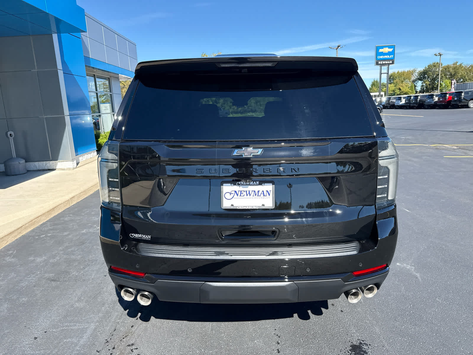 New 2027 Chevrolet Suburban Z71 w/ Comfort Package AWD/4WD image 9
