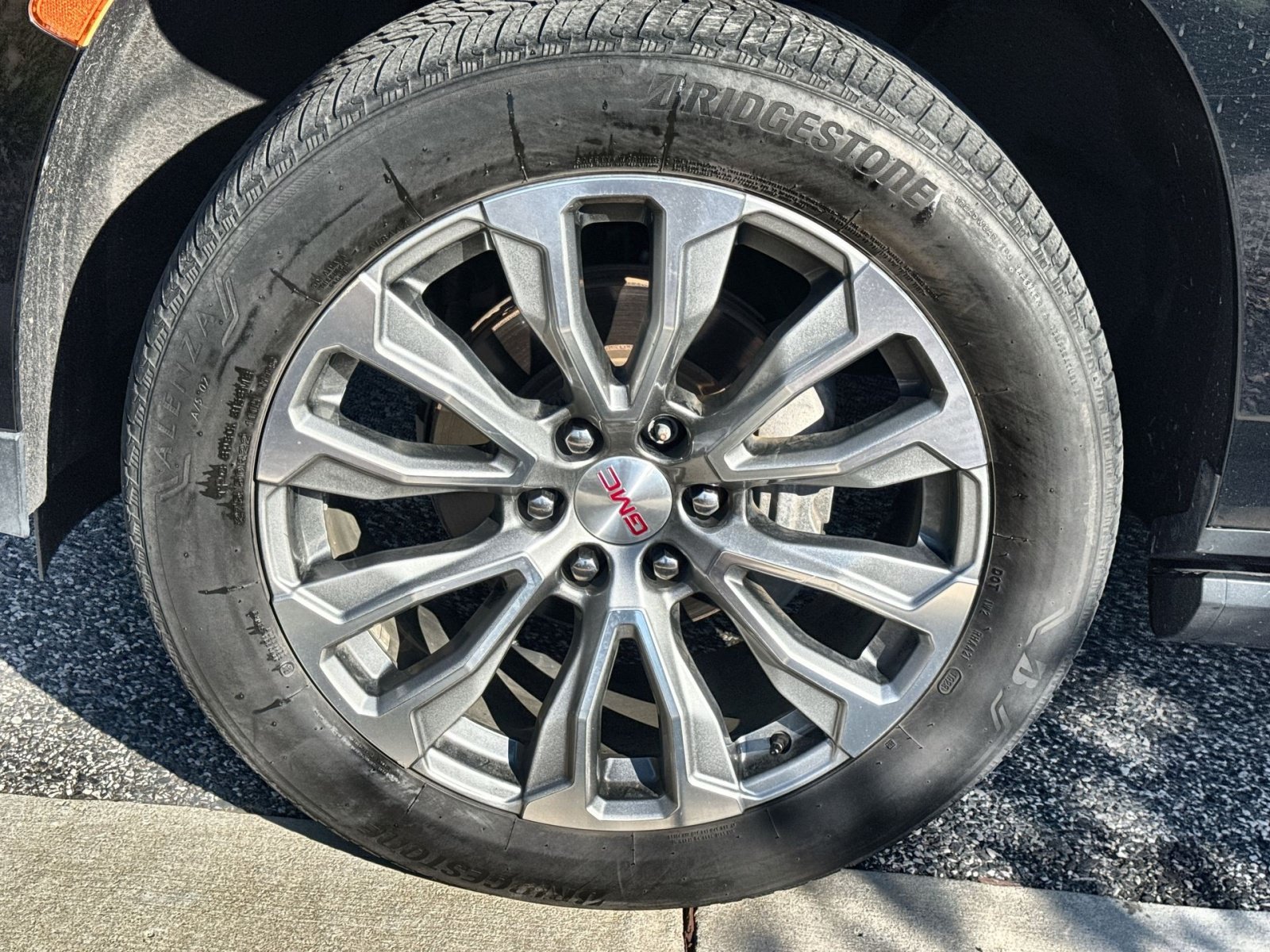 Used 2021 GMC Yukon Denali w/ Denali Premium Package AWD/4WD image 12
