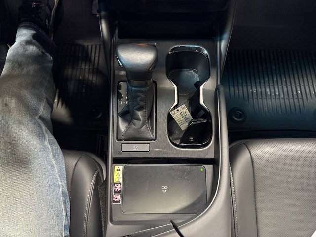 Used 2024 Lexus ES 350 w/ Premium Package image 10