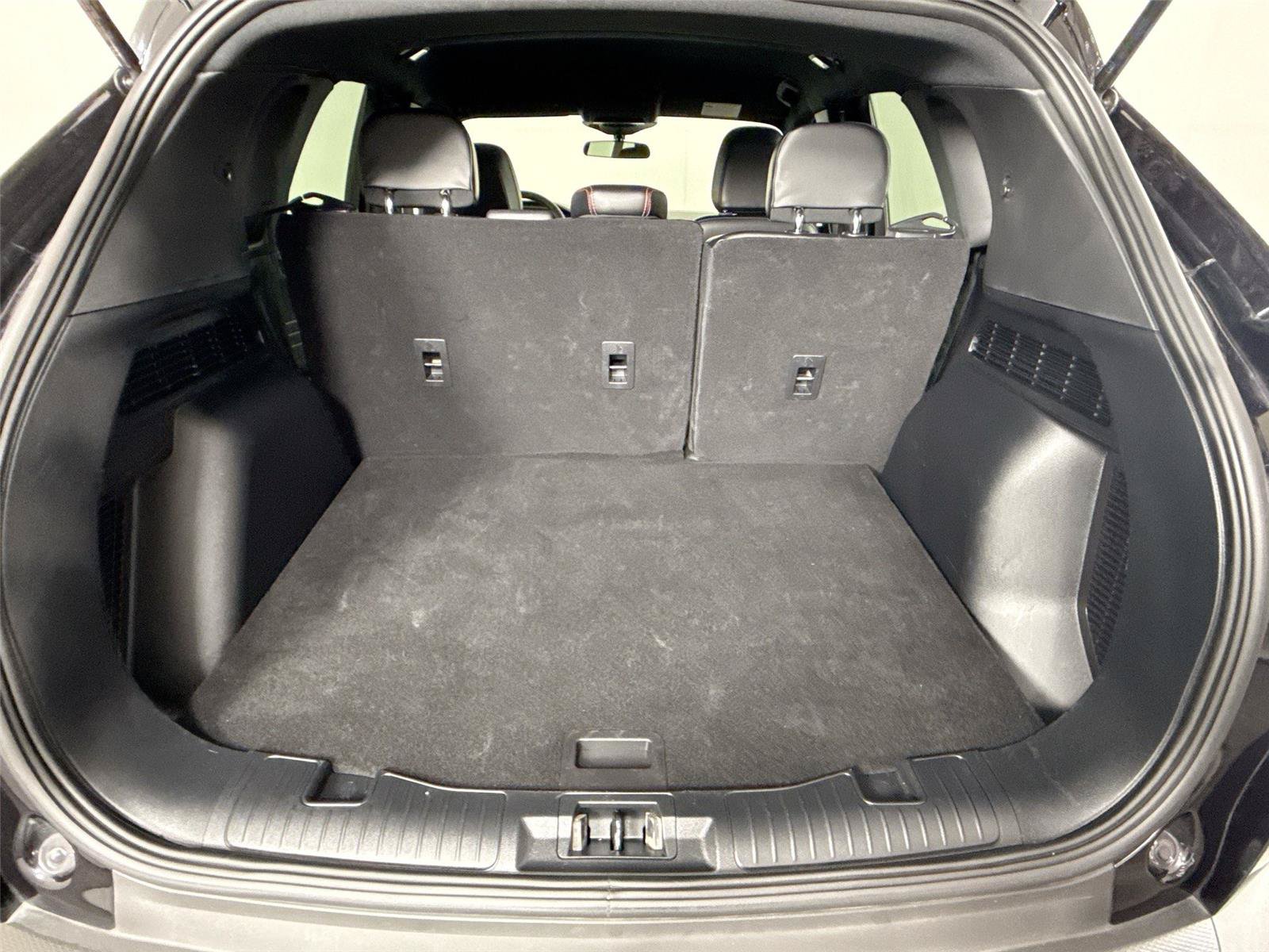 Used 2025 Ford Escape ST-Line FWD image 34