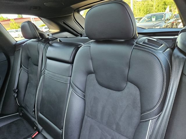 Used 2019 Volvo XC60 T5 R-Design w/ Protection Package AWD/4WD image 14