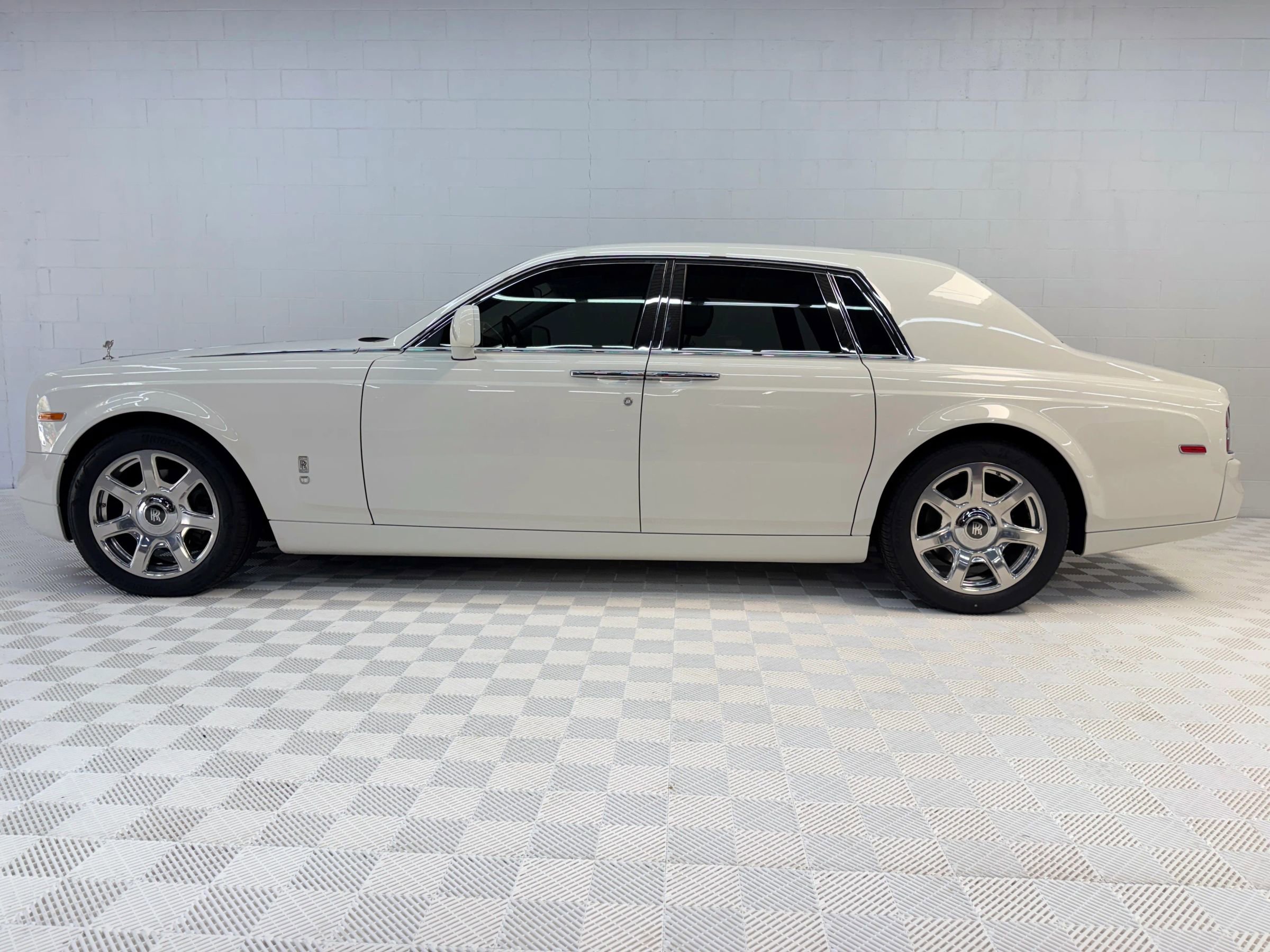Used 2010 Rolls-Royce Phantom Sedan
