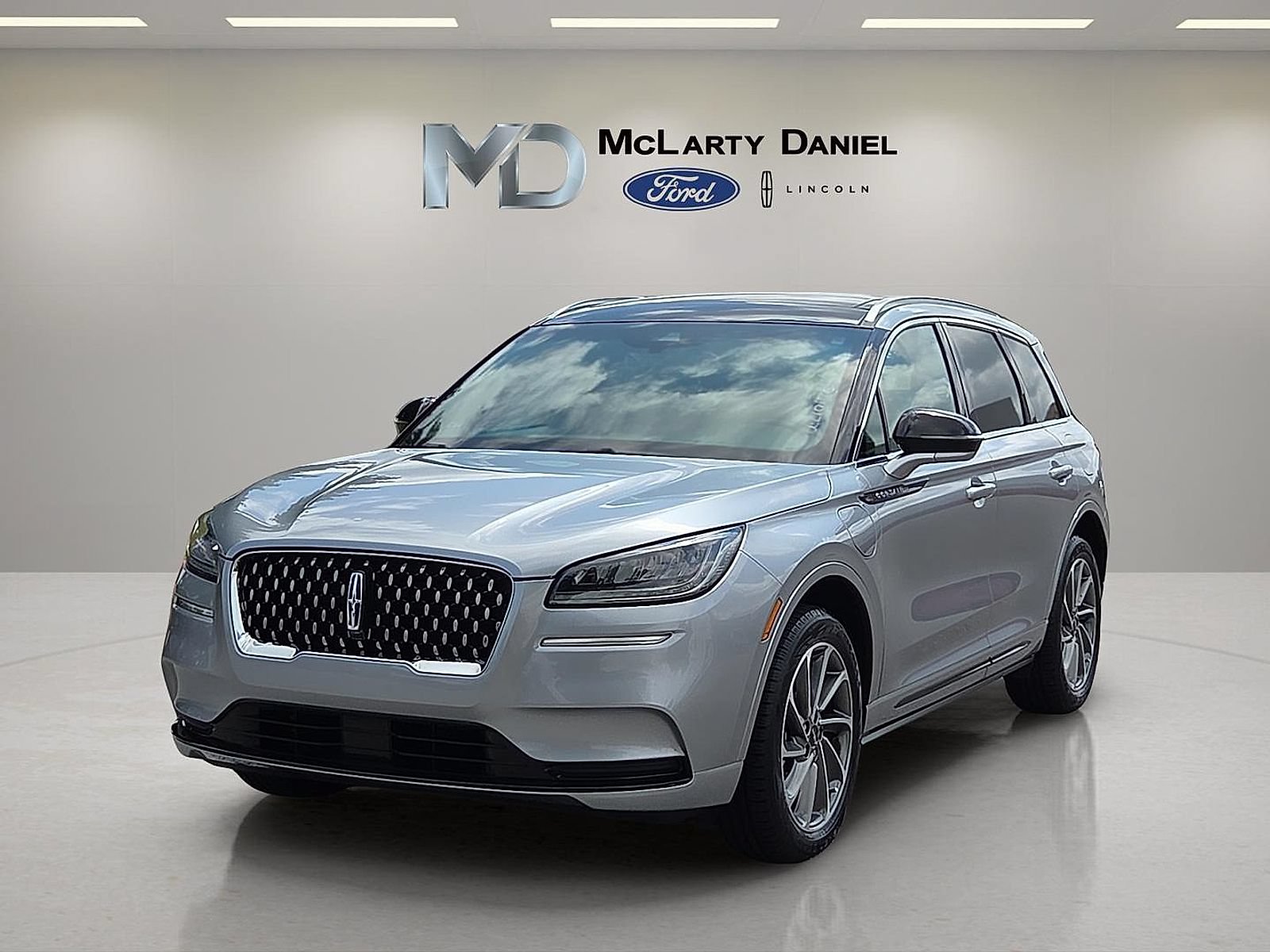 Used 2022 Lincoln Corsair Grand Touring AWD/4WD image 2