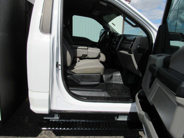 Used 2019 Ford F550 4x4 Regular Cab Super Duty image 13