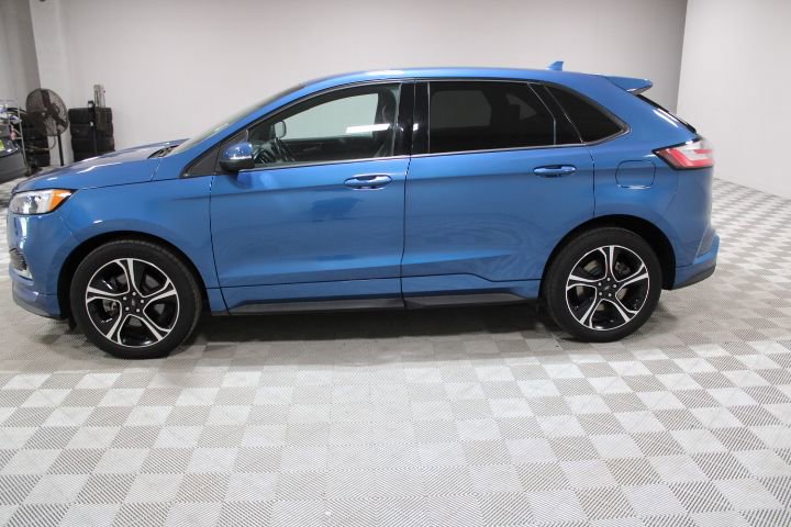 Used 2020 Ford Edge ST w/ Cold Weather Package image 4