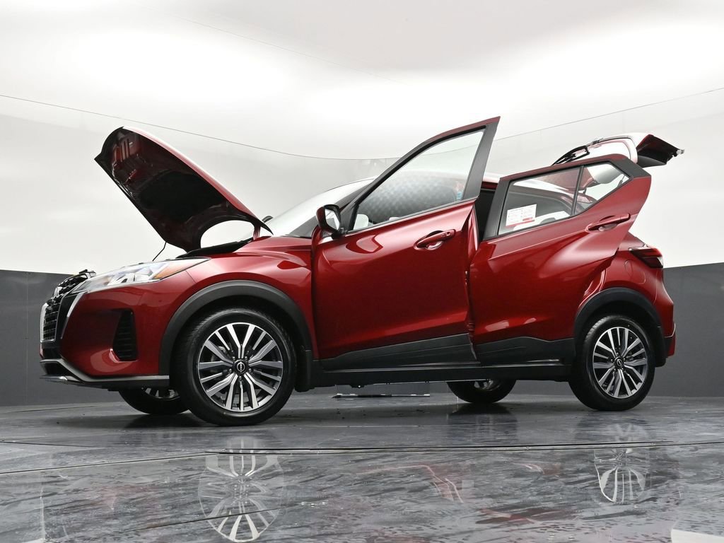 Used 2023 Nissan Kicks SV image 35