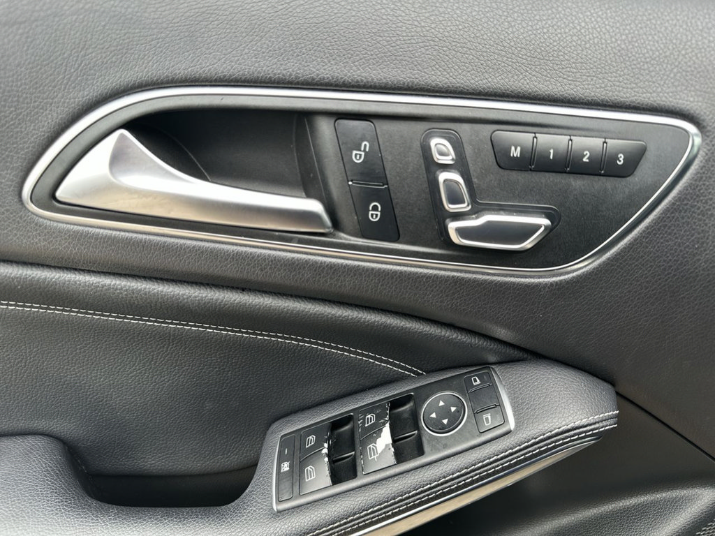 Used 2018 Mercedes-Benz GLA 250 image 21