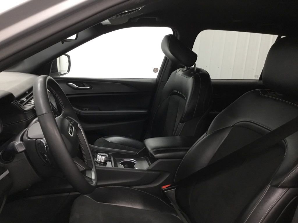 Used 2024 Jeep Grand Cherokee L Laredo image 11