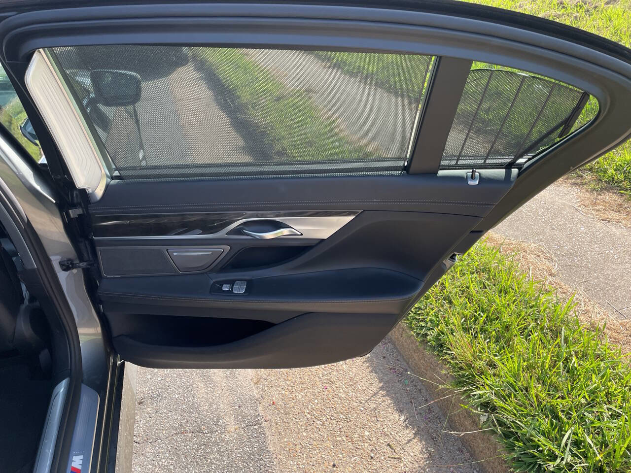 Used 2016 BMW 750i RWD image 30