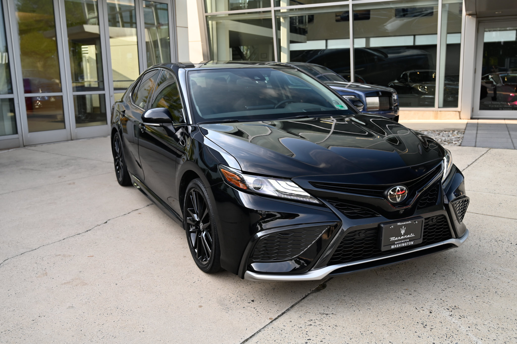 Used 2023 Toyota Camry XSE w/ Navigation Package FWD image 3