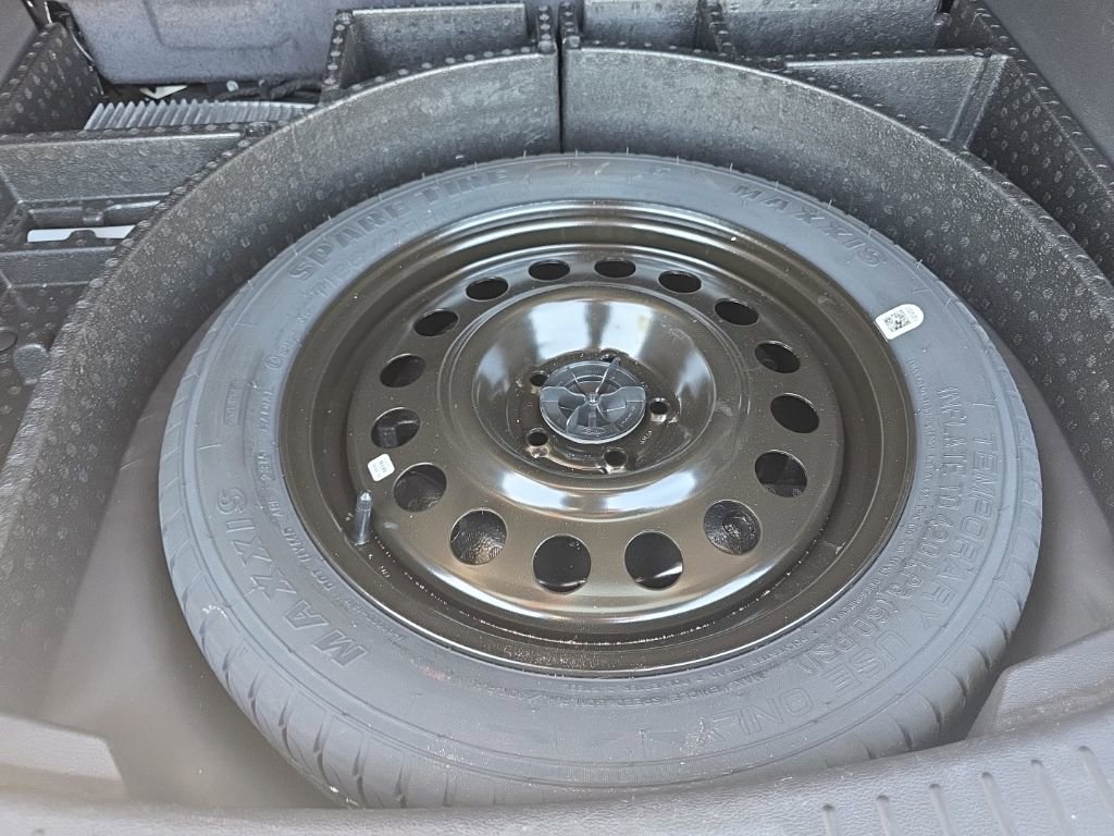 Used 2016 Ford Escape Titanium w/ Equipment Group 301A image 33