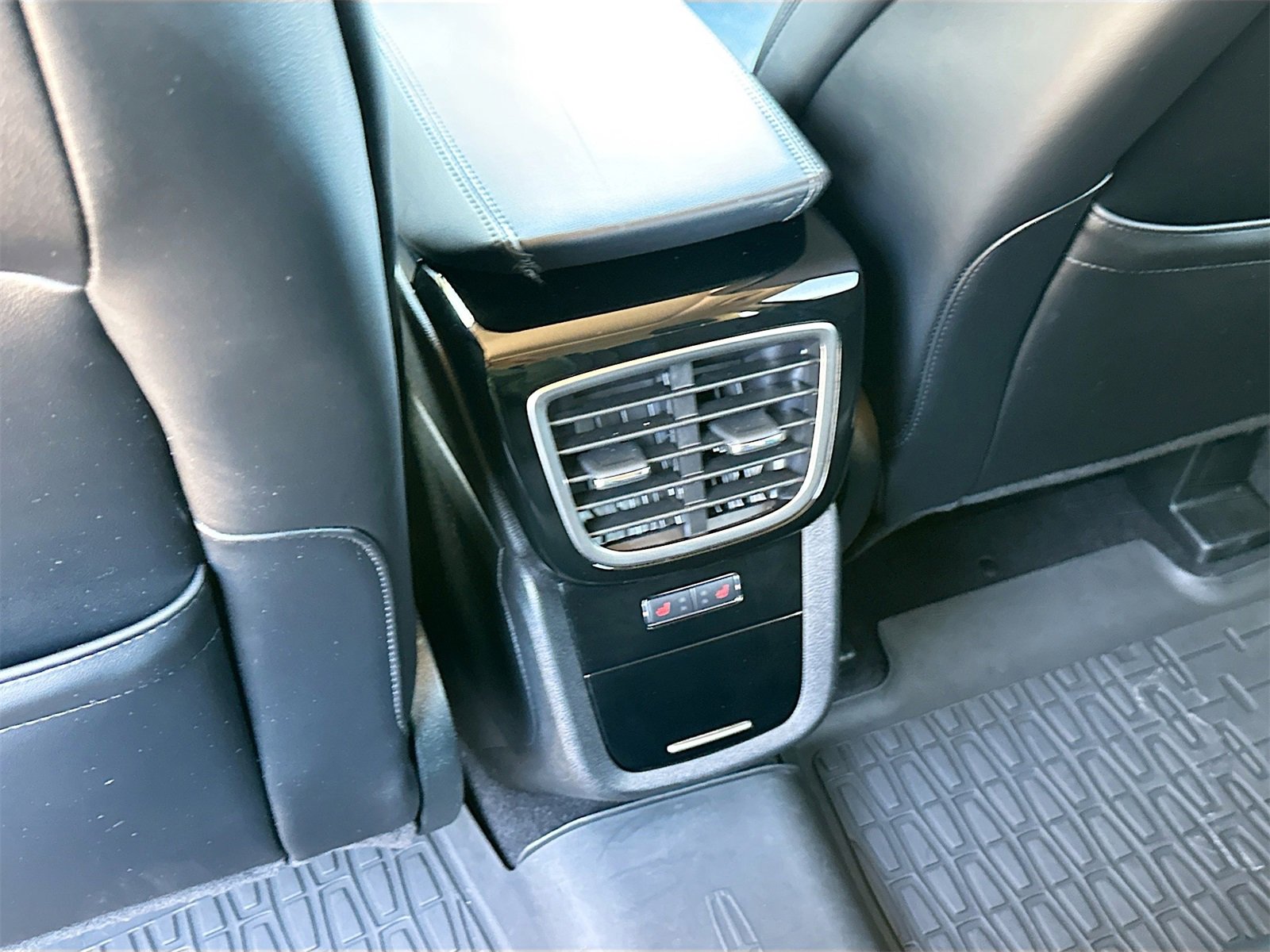 Used 2022 Lincoln Nautilus Reserve image 26