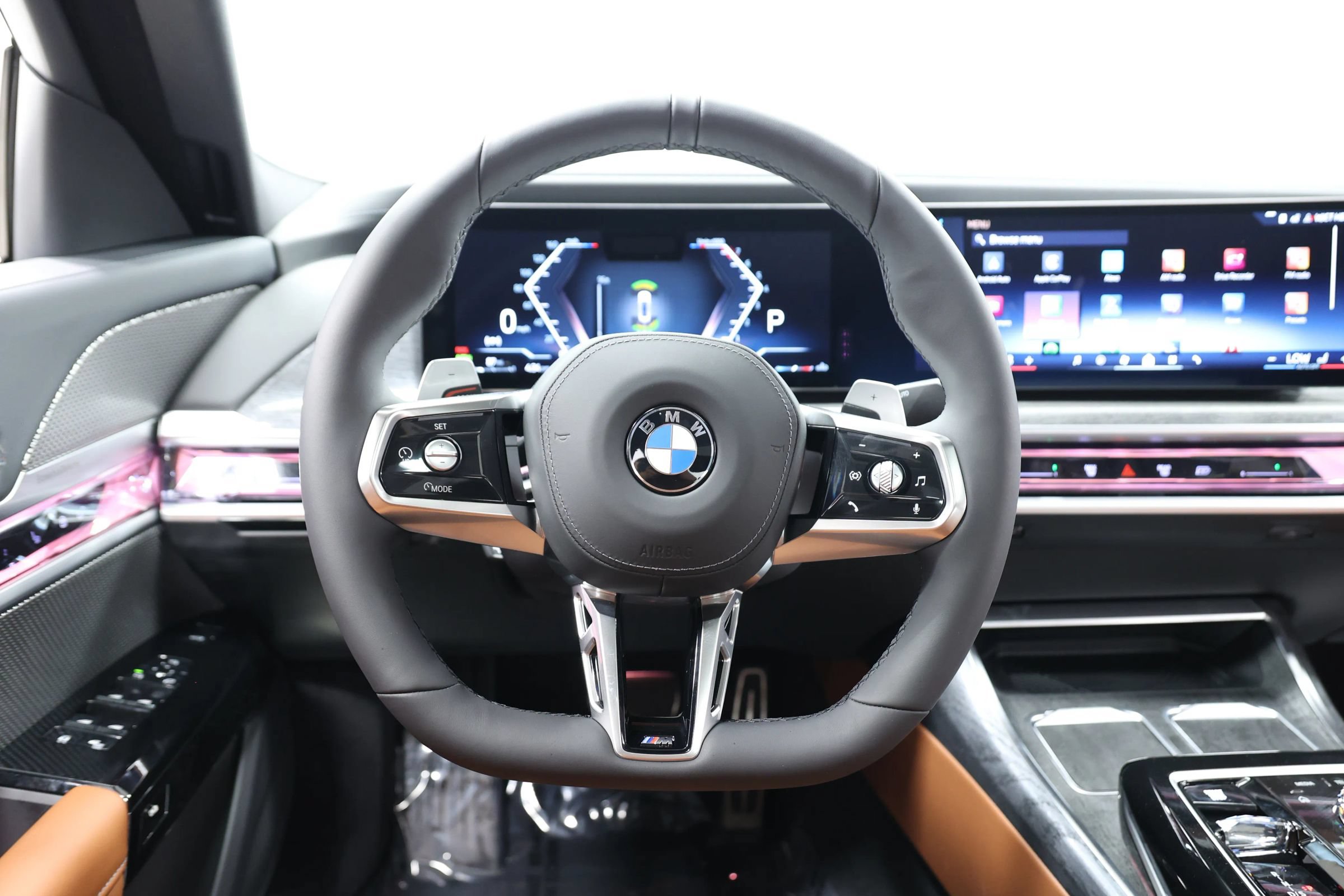 Used 2025 BMW 740i xDrive w/ Executive Package AWD/4WD image 24