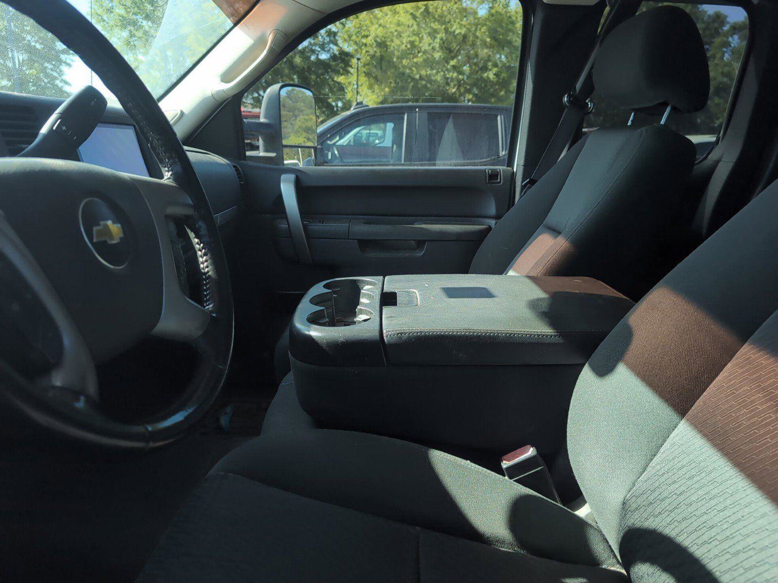 Used 2013 Chevrolet Silverado 2500 LT w/ Interior Plus Package image 2