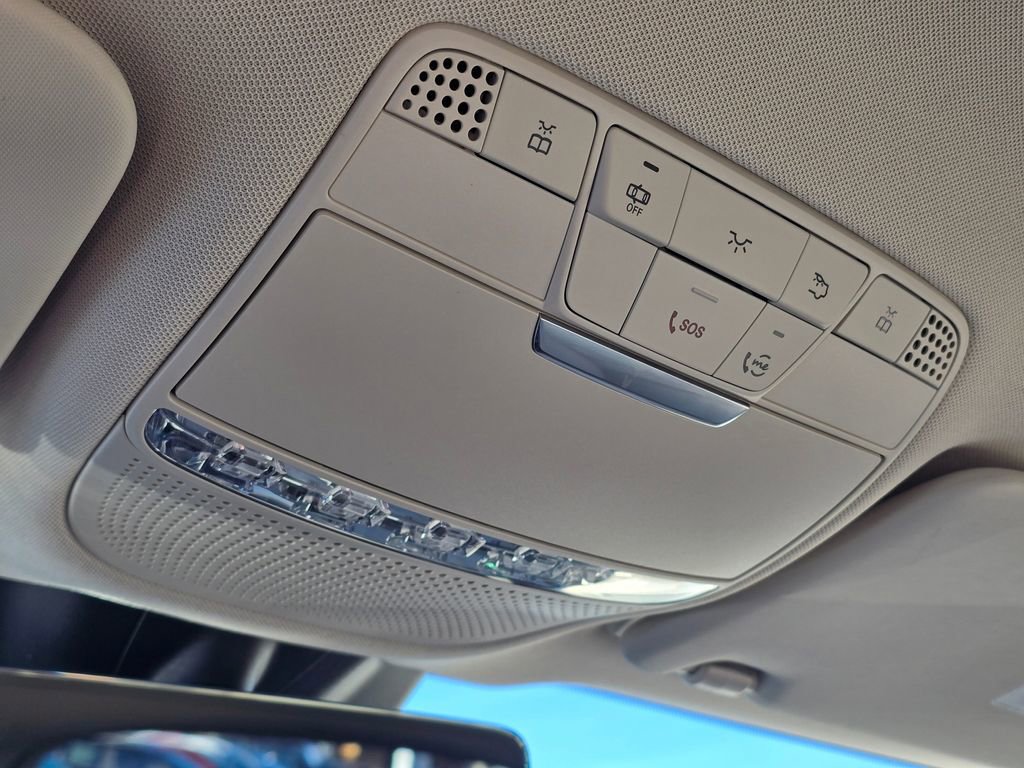 Used 2021 Mercedes-Benz GLC 300 4MATIC image 32