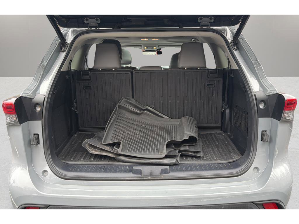 Used 2022 Toyota Highlander Bronze Edition image 19