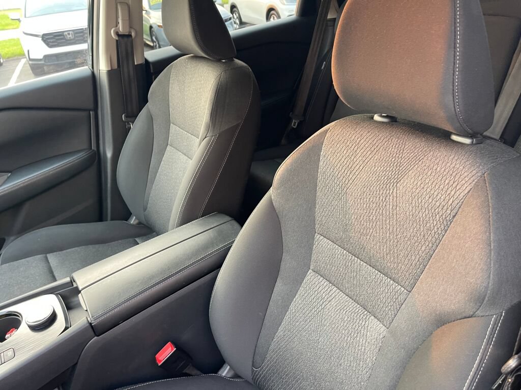 Used 2024 Nissan Rogue SV AWD/4WD image 6