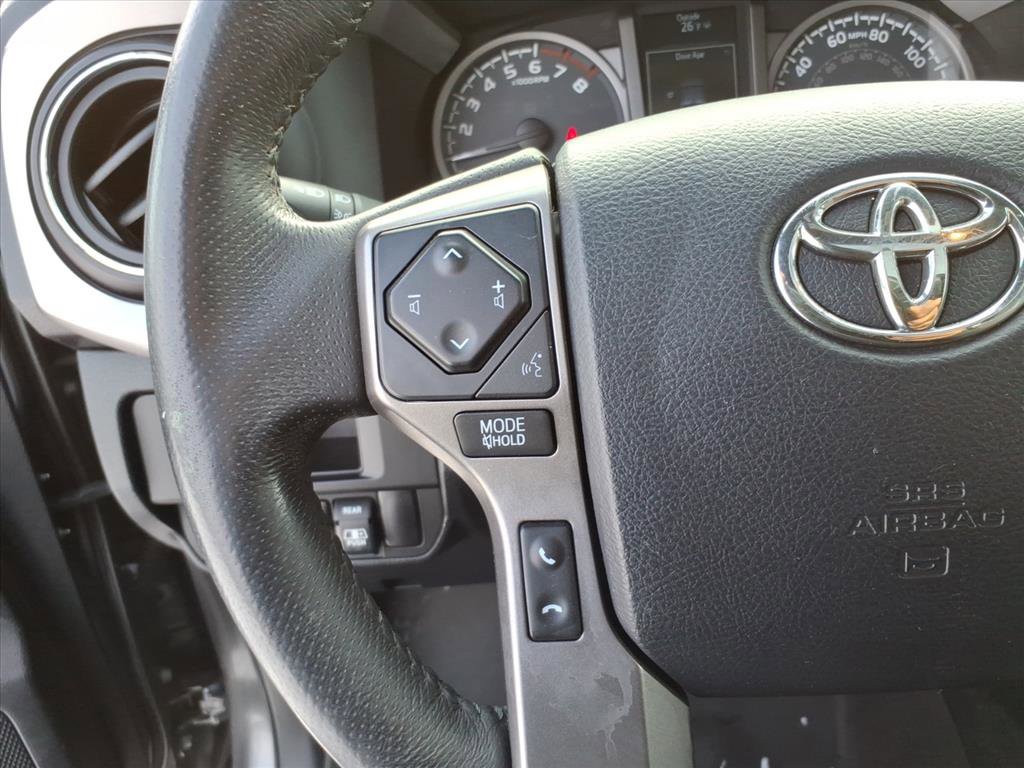 Used 2017 Toyota Tacoma Limited image 18