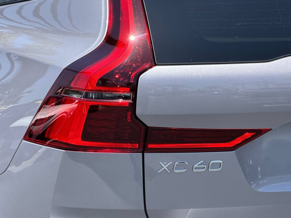 New 2026 Volvo XC60 T8 Plus w/ Climate Package PRO AWD/4WD image 26