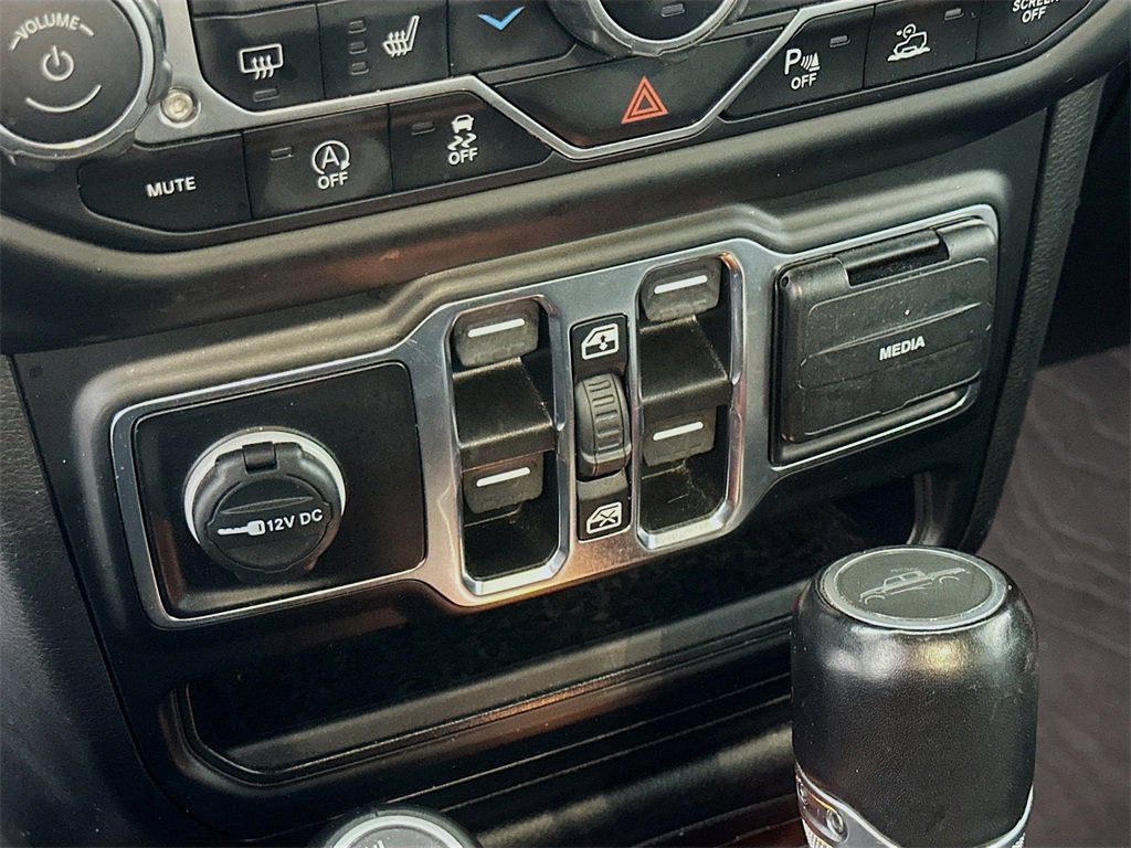 Used 2023 Jeep Gladiator Overland image 31