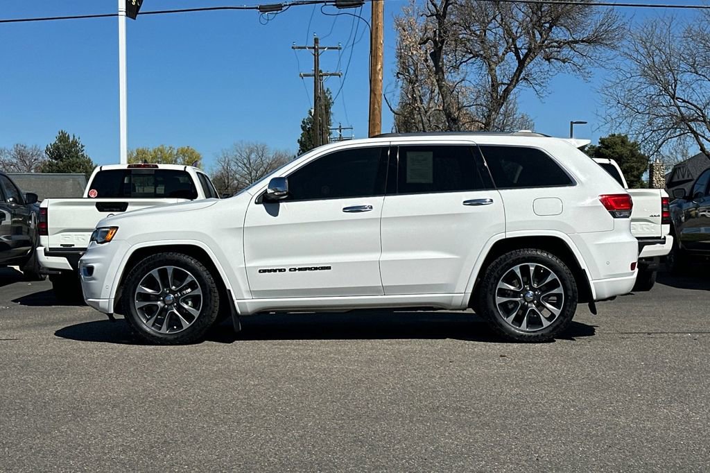 Used 2017 Jeep Grand Cherokee Overland w/ Jeep Active Safety Group image 7