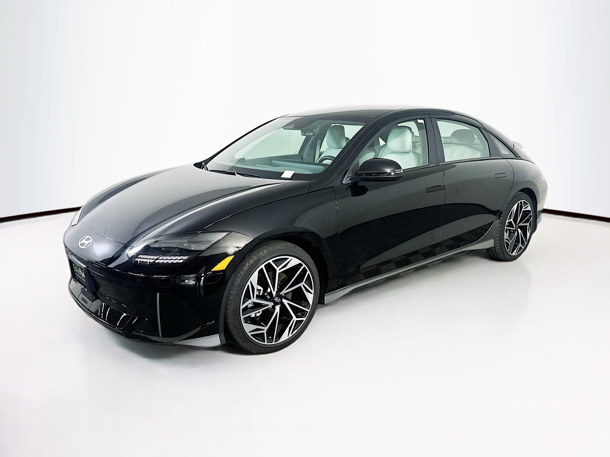 Used 2023 Hyundai Ioniq 6 SEL RWD image 3