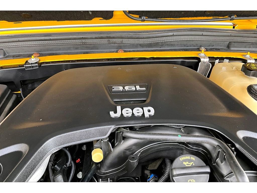 Used 2019 Jeep Wrangler Unlimited Sahara w/ Uconnect 4C Nav & Sound Group image 34