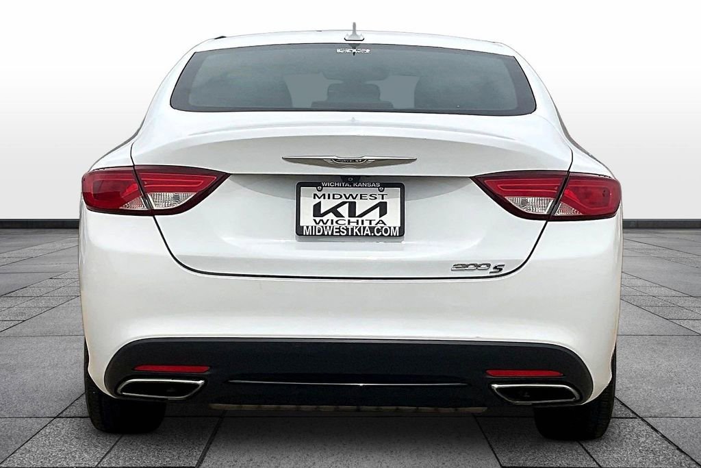 Used 2015 Chrysler 200 S w/ Navigation & Sound Group I image 4