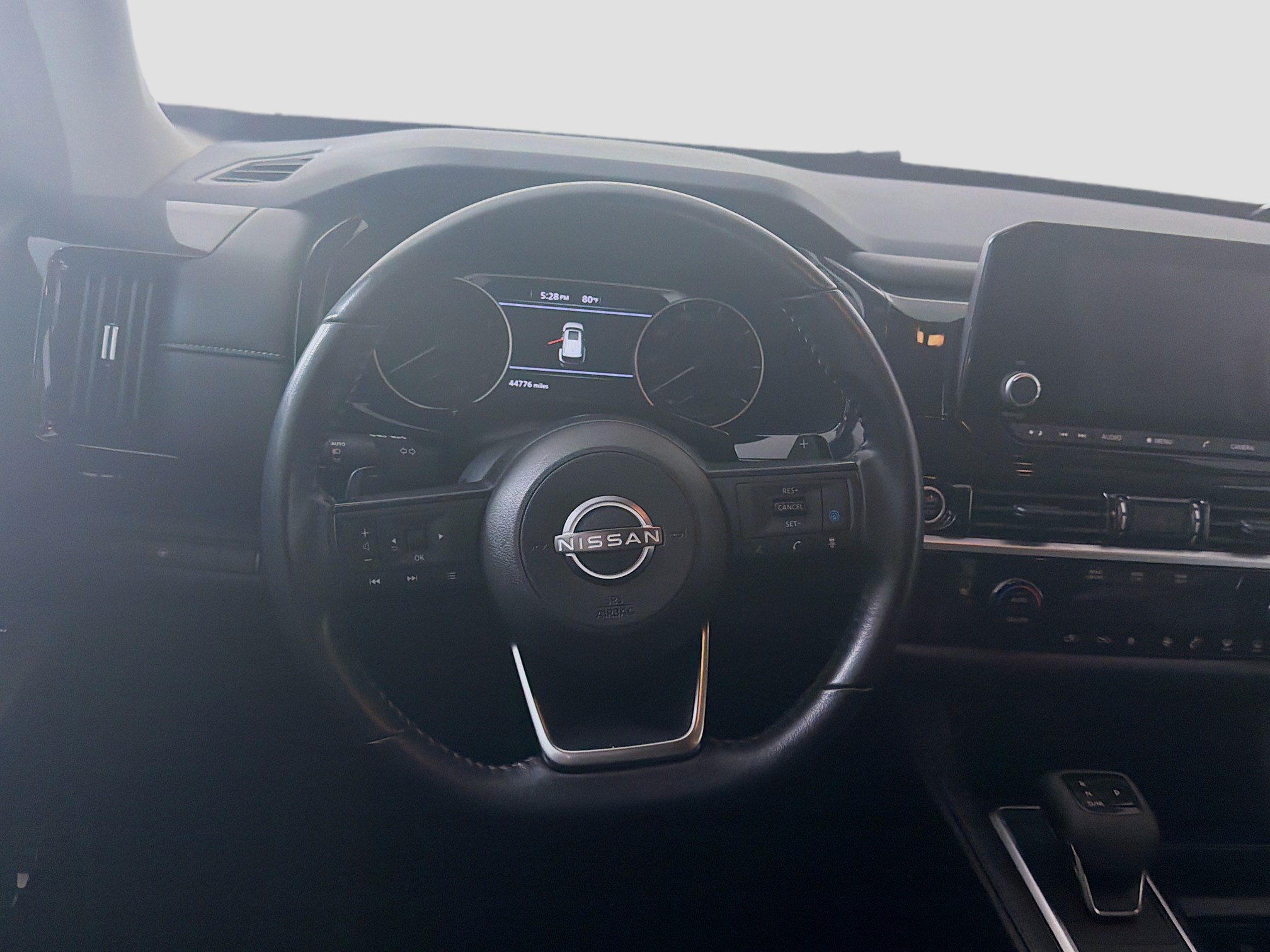 Used 2024 Nissan Pathfinder SV FWD image 17