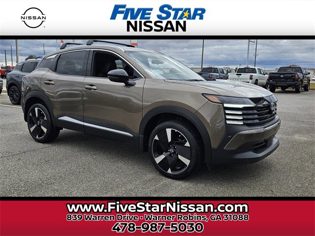 New 2026 Nissan Kicks SR