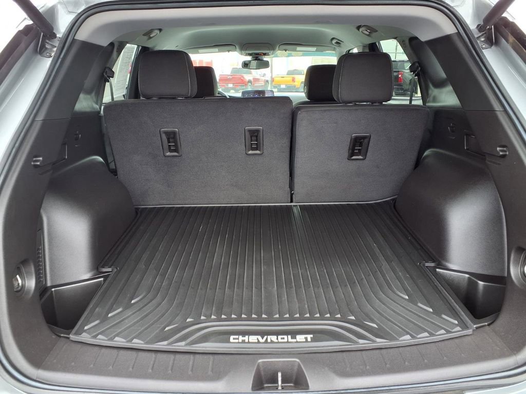 Used 2024 Chevrolet Blazer LT w/ Convenience Package FWD image 11