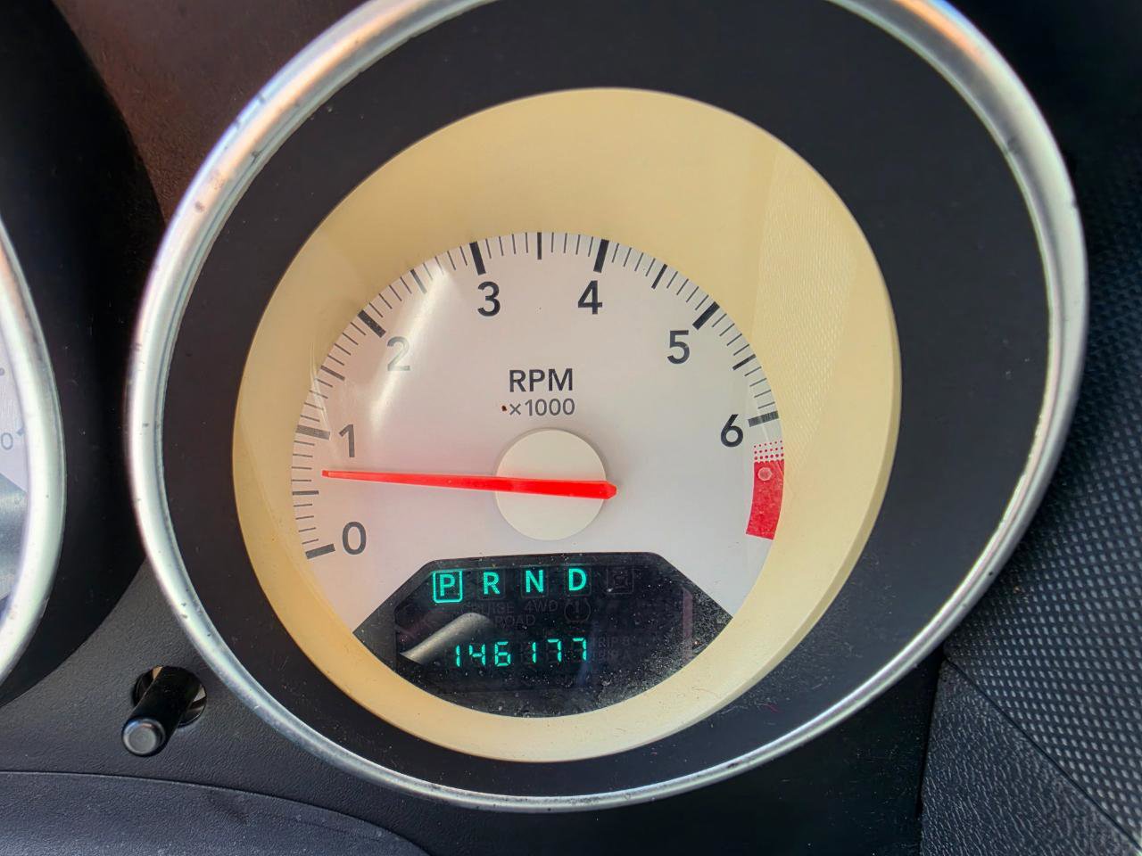 Used 2008 Dodge Caliber SXT FWD image 17