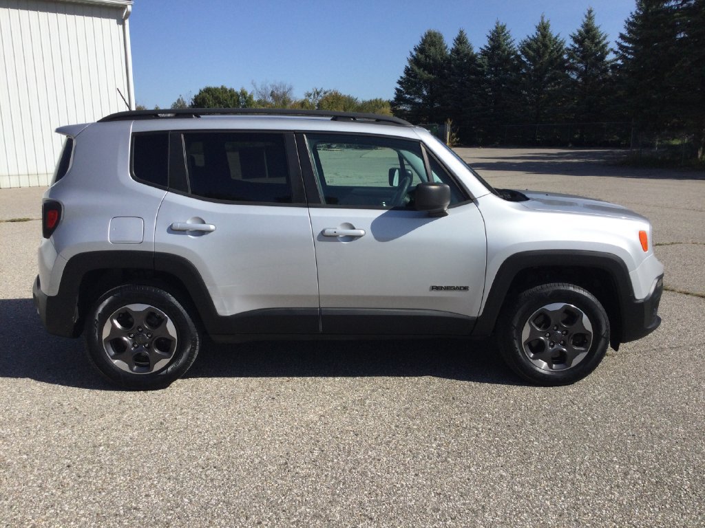 Used 2016 Jeep Renegade Sport w/ Power & Air Group AWD/4WD image 8