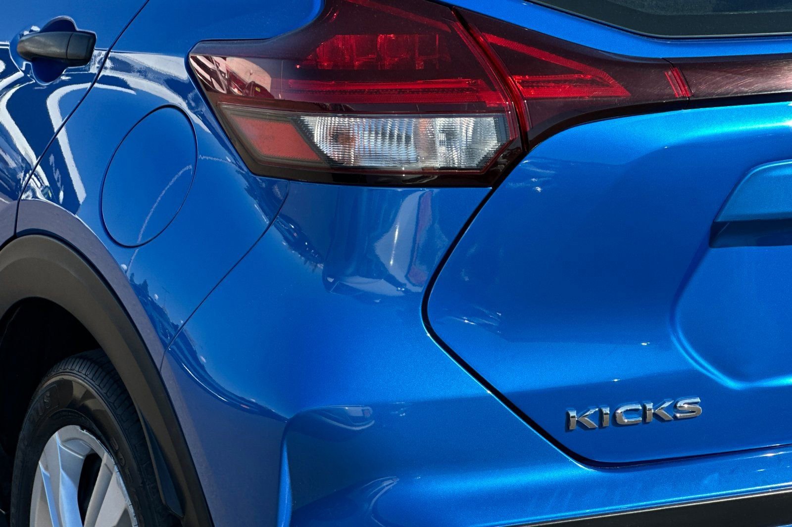 Used 2021 Nissan Kicks S FWD image 25