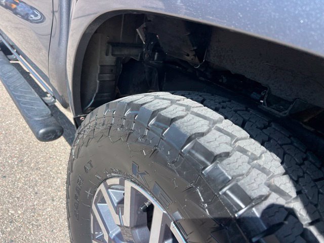 Used 2022 Nissan Frontier SV AWD/4WD image 23
