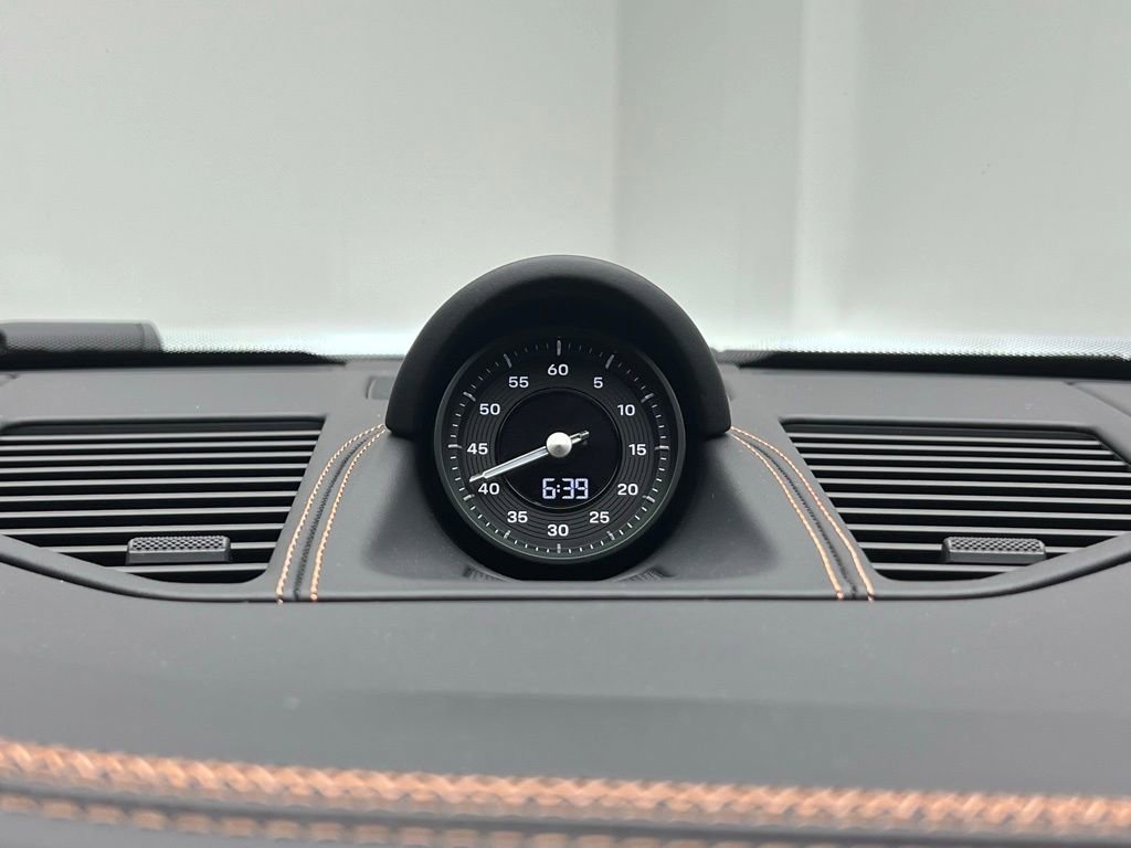 Used 2025 Porsche 911 Carrera 4 GTS image 13