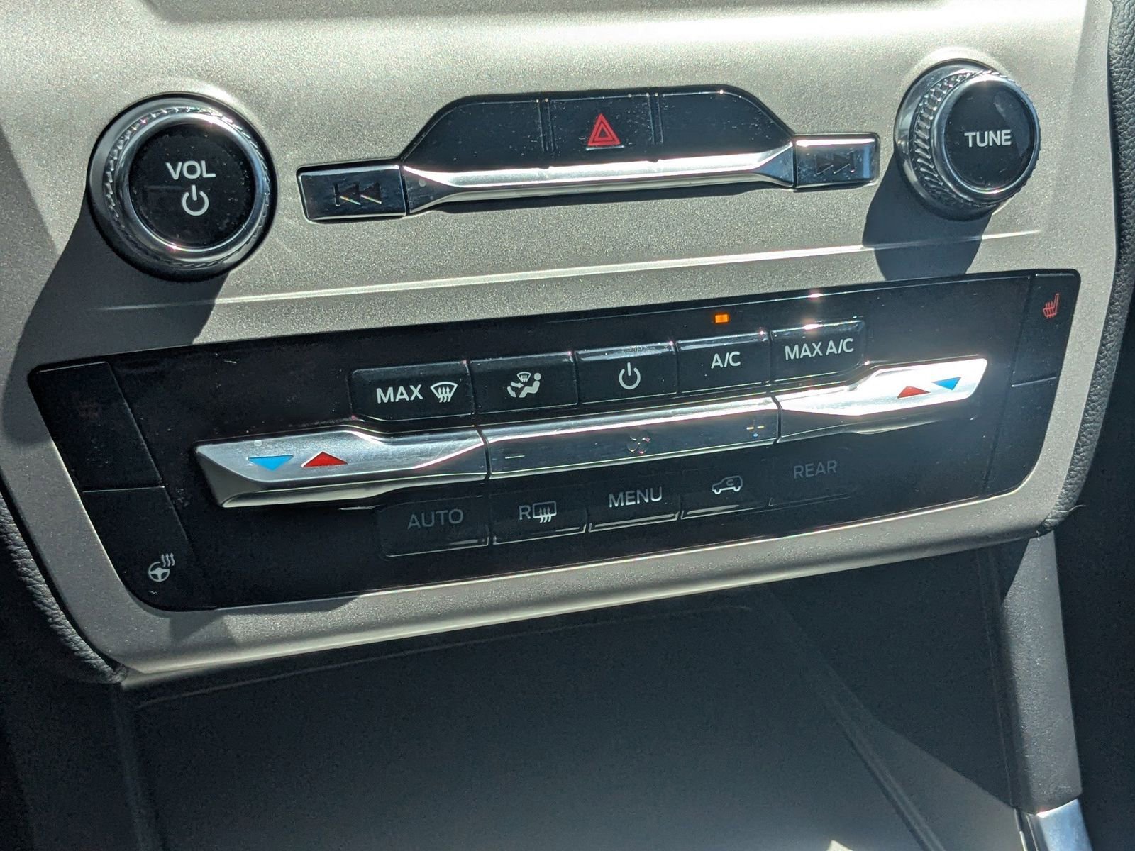 Used 2023 Ford Explorer XLT w/ Equipment Group 202A image 24