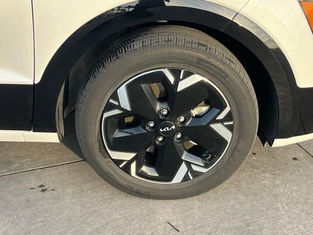 Used 2023 Kia Niro Wind FWD image 6