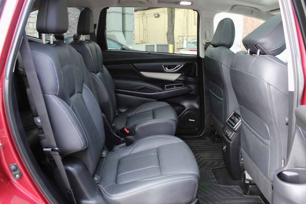 Used 2020 Subaru Ascent Limited w/ Technology Package image 32