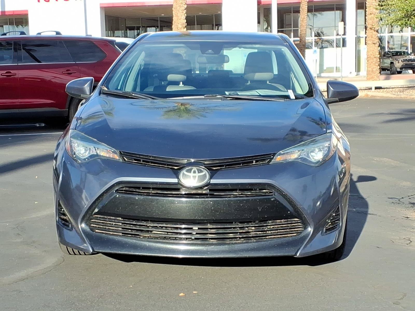 Used 2018 Toyota Corolla LE w/ Carpet Mat Package (TMS) FWD image 2
