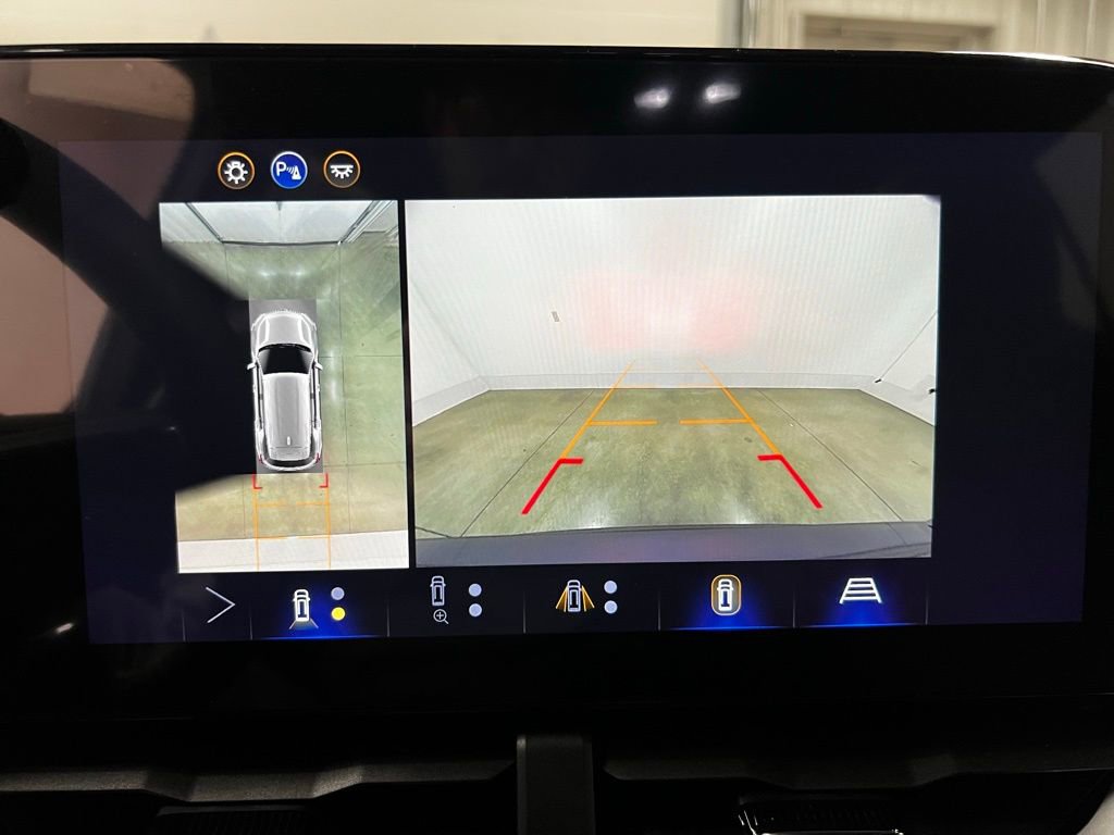 New 2026 Chevrolet Equinox LT w/ Safety and Technology Package image 22