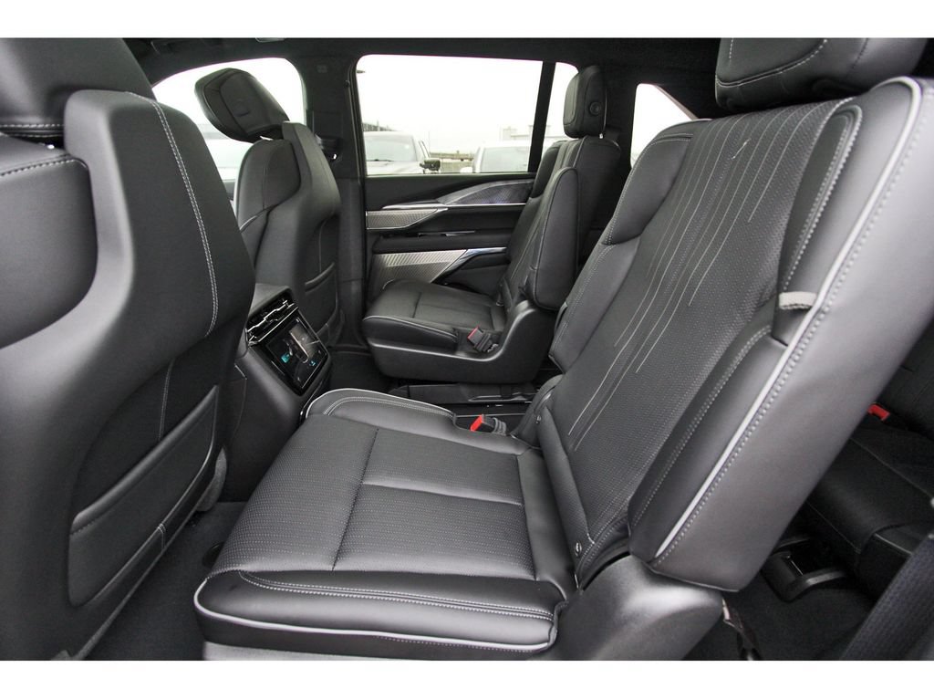 New 2026 Cadillac Escalade IQ Sport 2 w/ LPO, ONYX Package AWD/4WD image 7