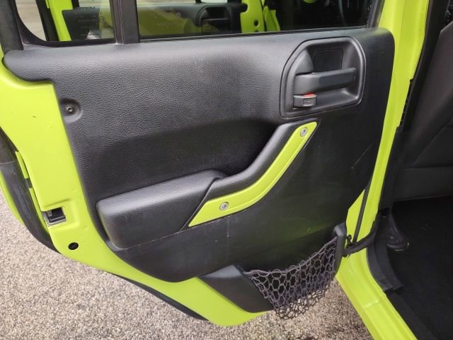 Used 2016 Jeep Wrangler Unlimited Sahara image 16
