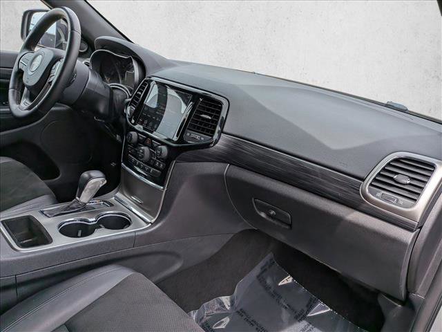 Used 2020 Jeep Grand Cherokee Altitude AWD/4WD image 21