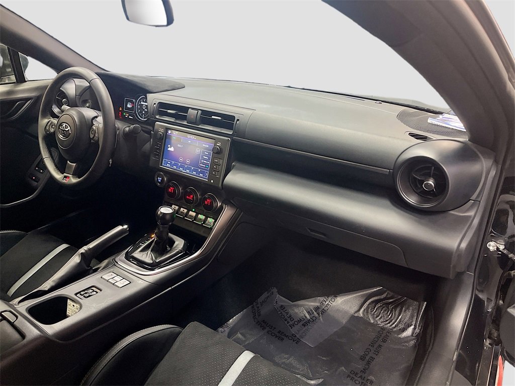 Used 2025 Toyota GR86 Premium w/ ALL Weather Mat Package (TMS) image 27
