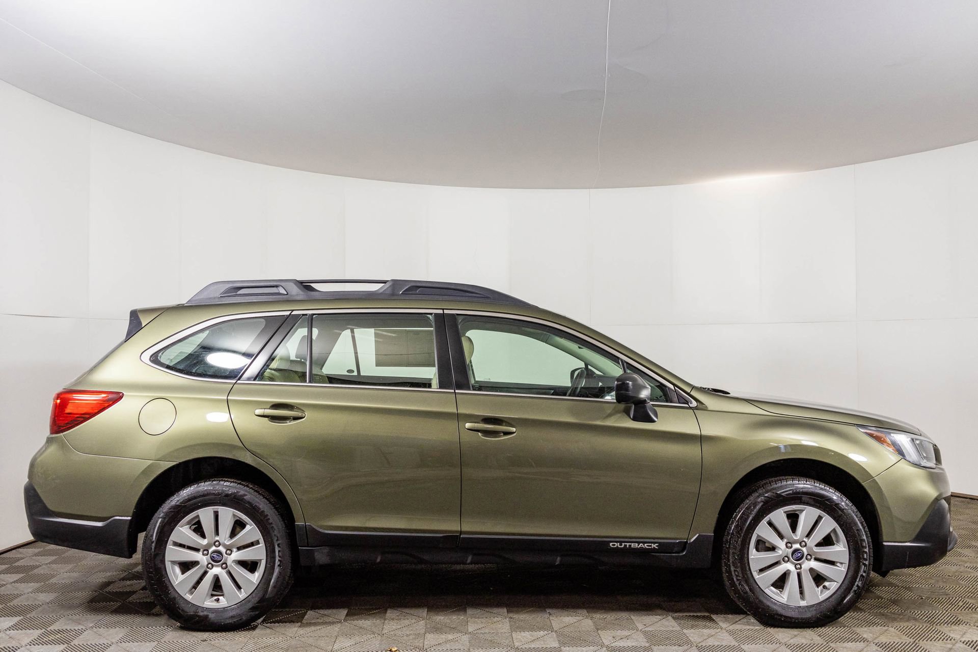 Used 2019 Subaru Outback 2.5i image 11