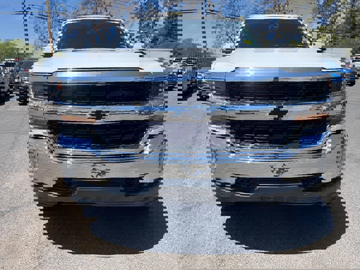 Used 2018 Chevrolet Silverado 1500 LT w/ All Star Edition AWD/4WD image 8