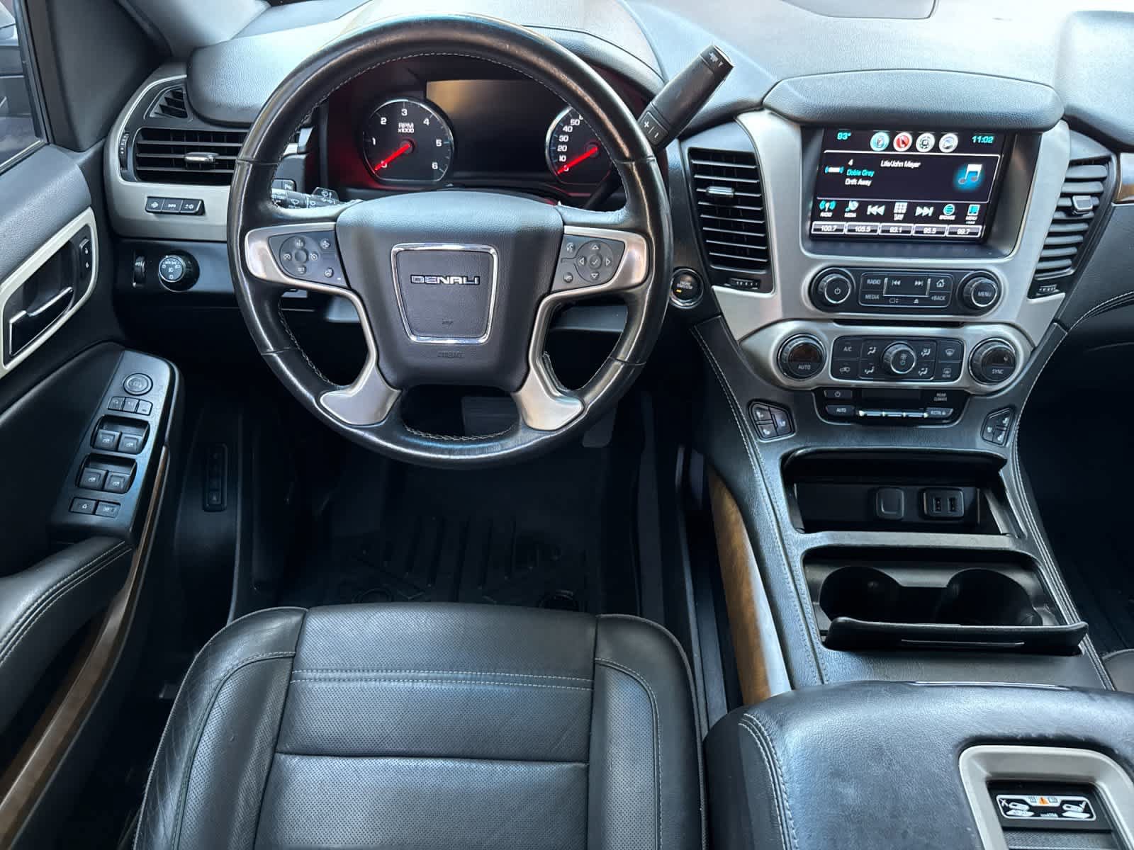 Used 2019 GMC Yukon XL Denali RWD image 14