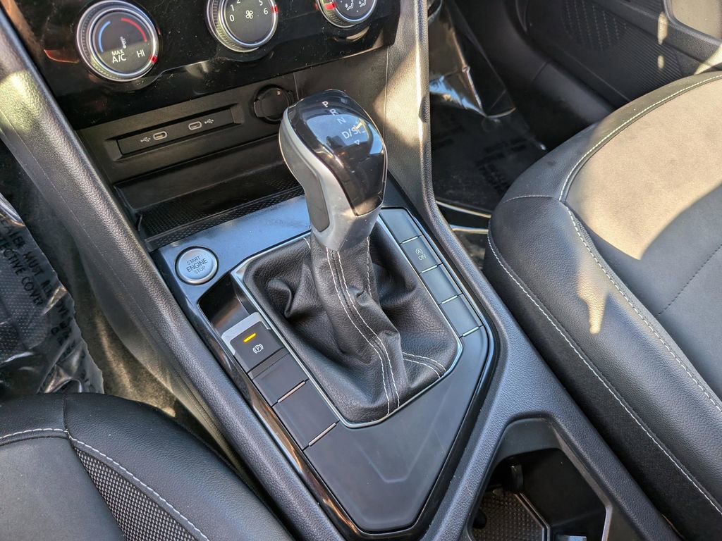 Certified 2023 Volkswagen Taos SE FWD image 22