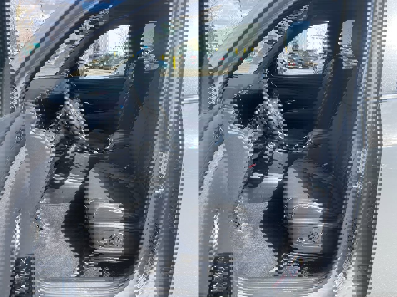 Used 2025 Hyundai Santa Cruz Limited image 10